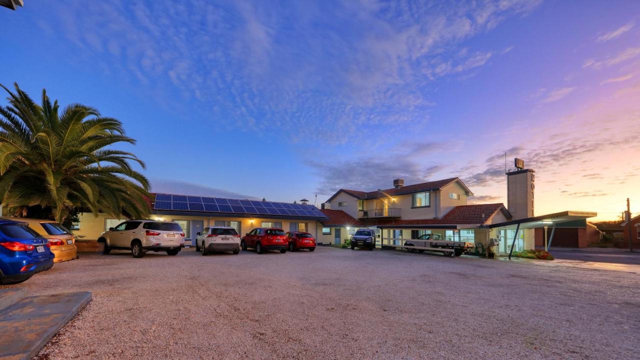 Cowra Motor Inn Esterno foto