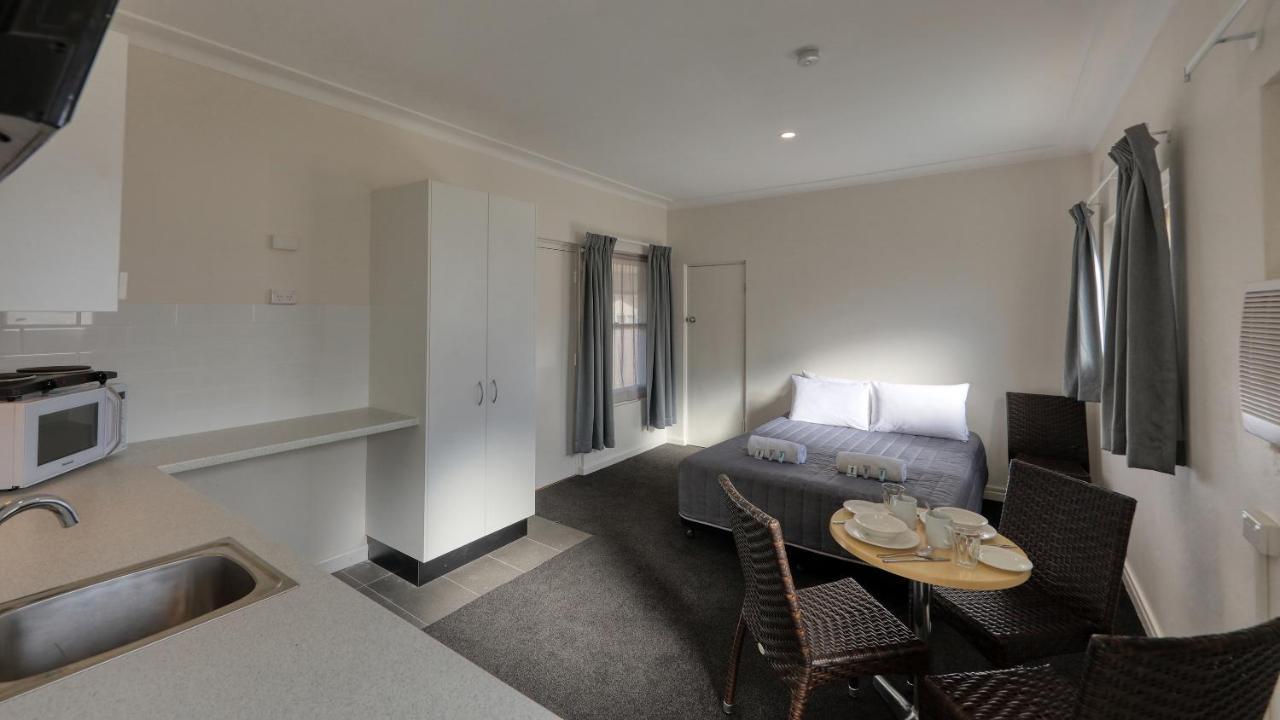 Cowra Motor Inn Esterno foto