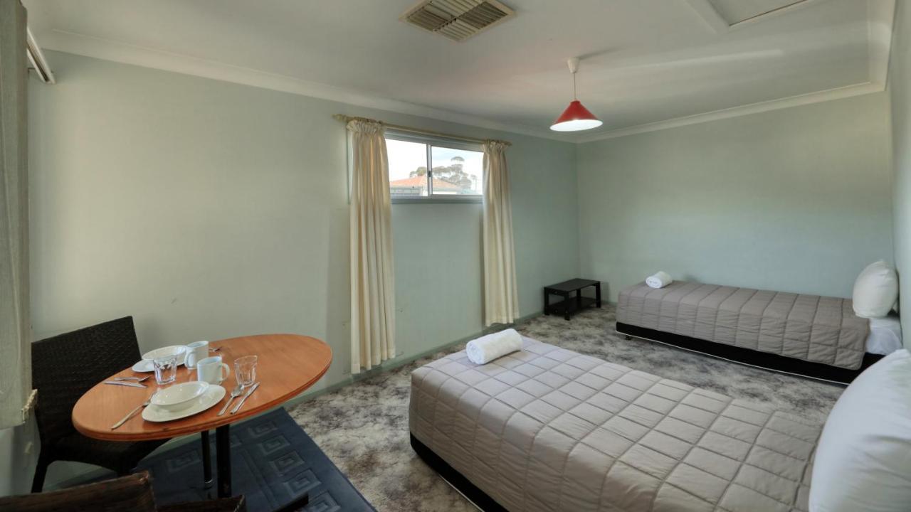 Cowra Motor Inn Esterno foto